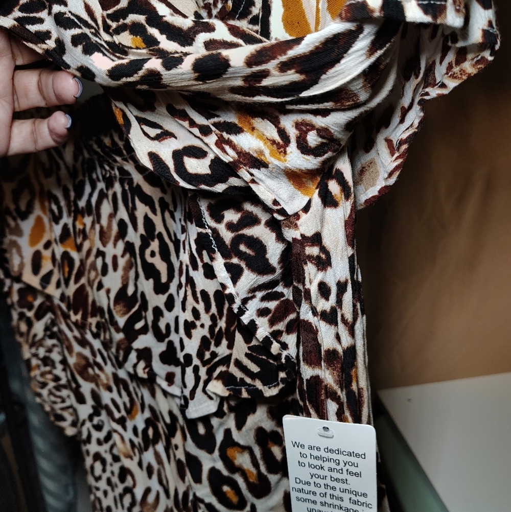 Roaman’s Leopard Print Top – Size 14W | Off-Shoulder Option - Picture 7 of 10